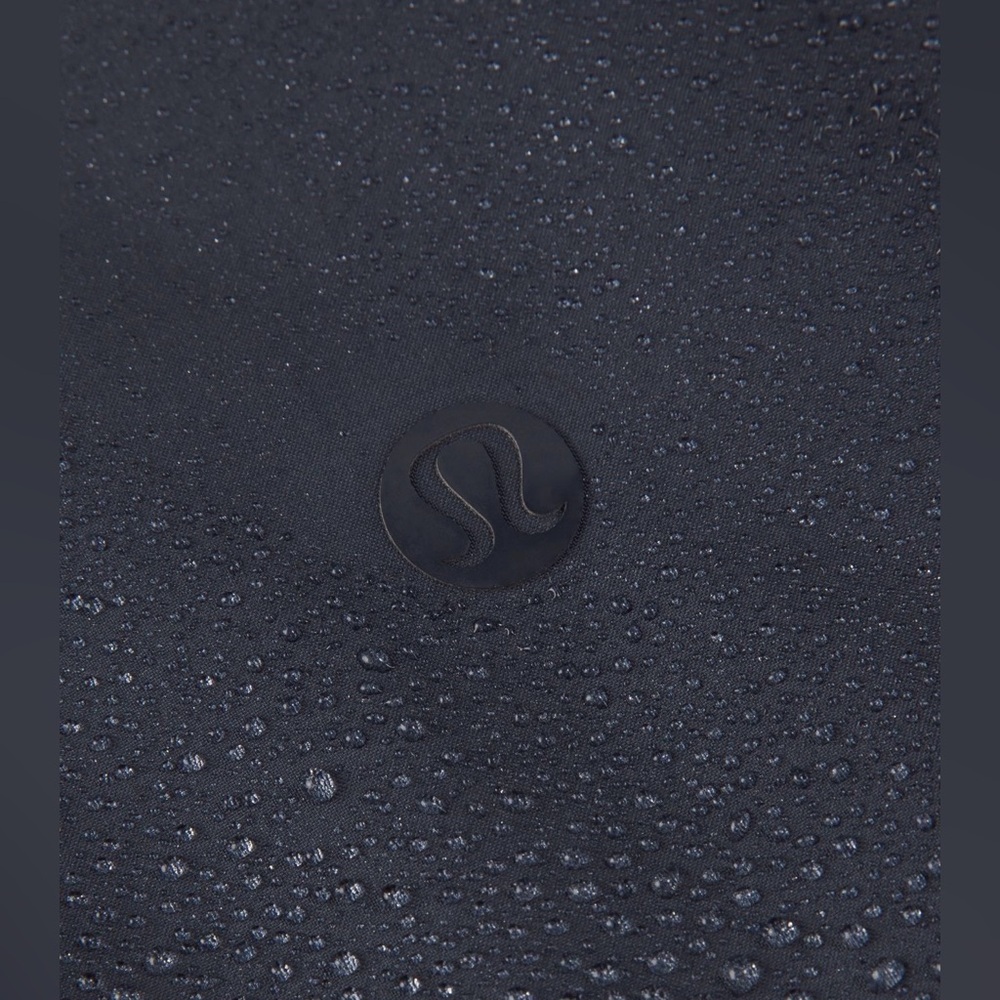NWT LULULEMON RAIN REBEL JACKET SIZE 2 TRUE NAVY - Picture 9 of 16